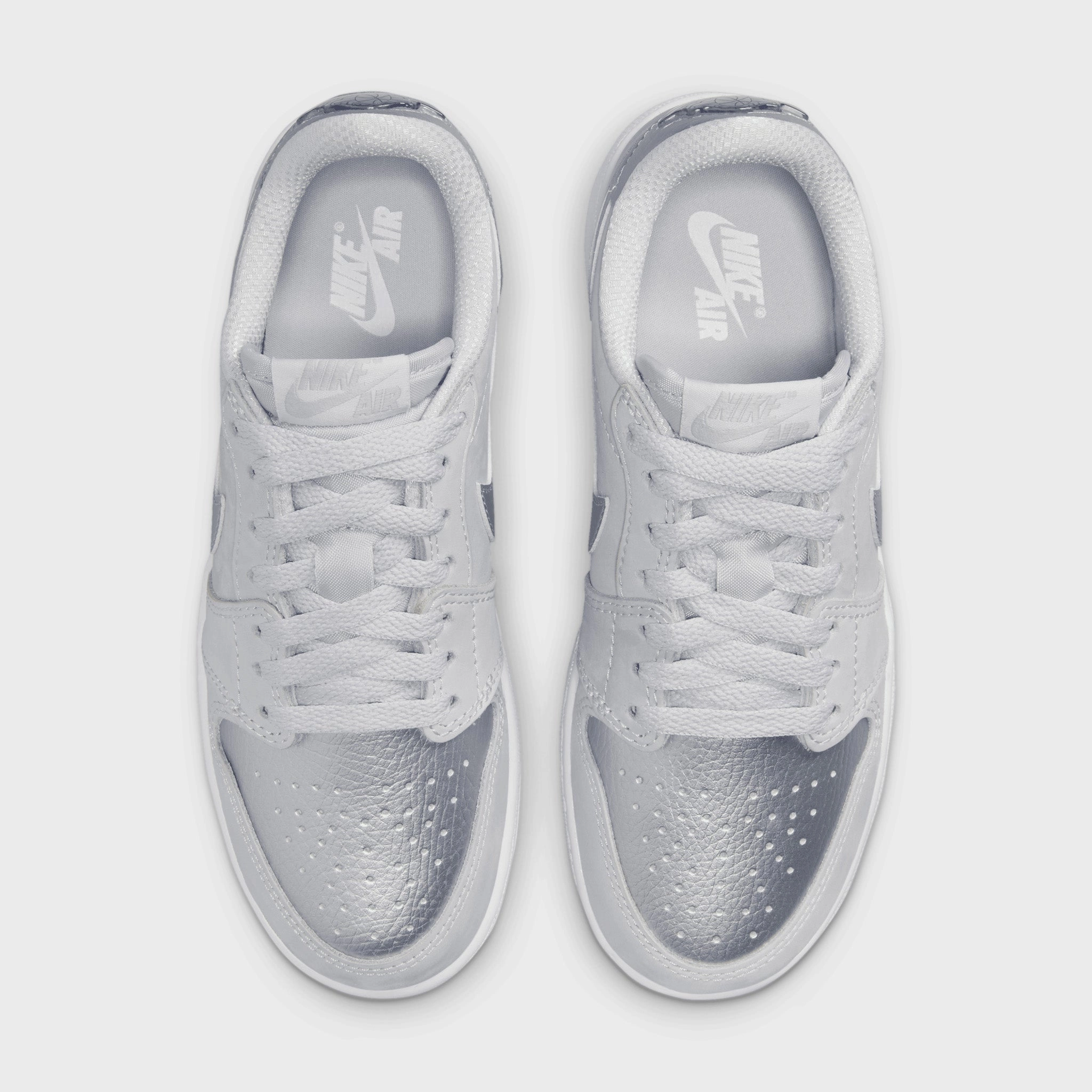 Jordan 1 Retro Low OG GS Neutral Grey / Metallic Silver - White