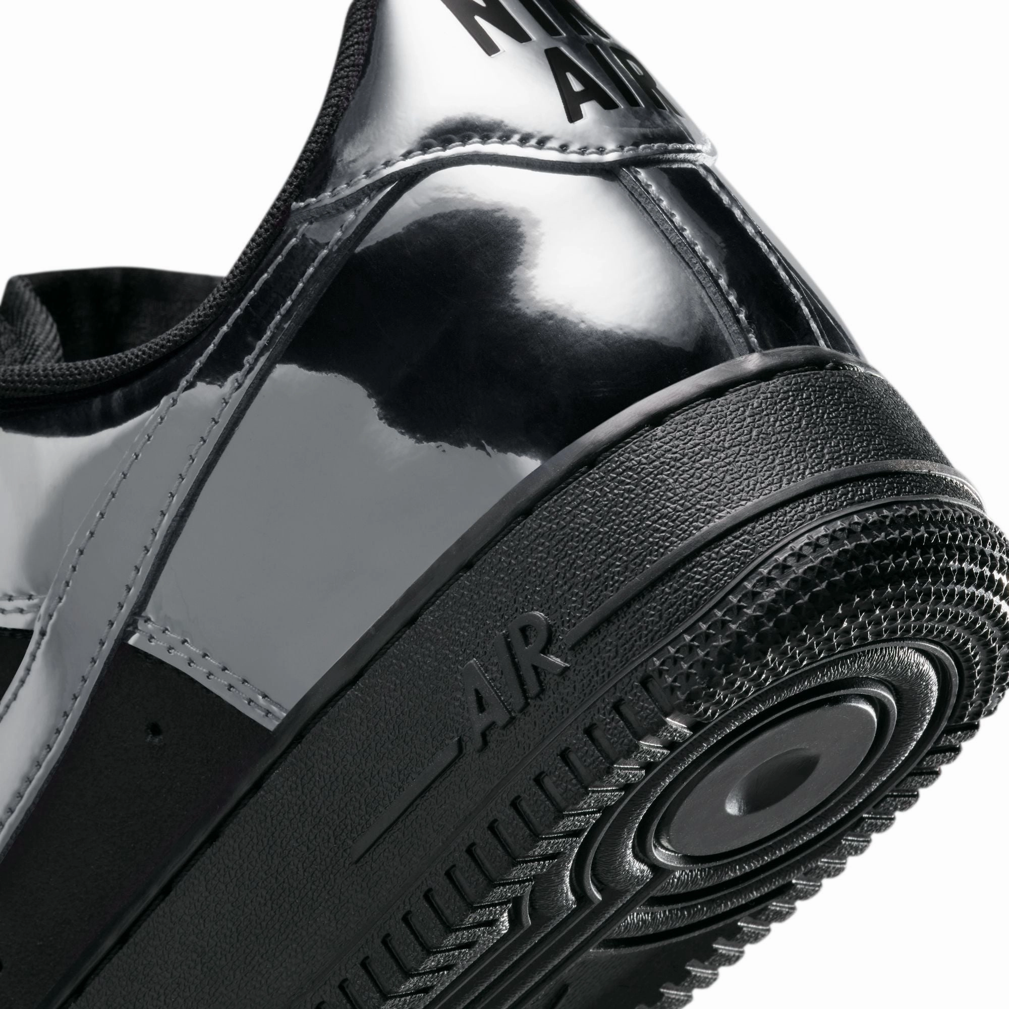 Men's Nike Air Force 1 Low Retro QS - BLACK/CHROME-BLACK