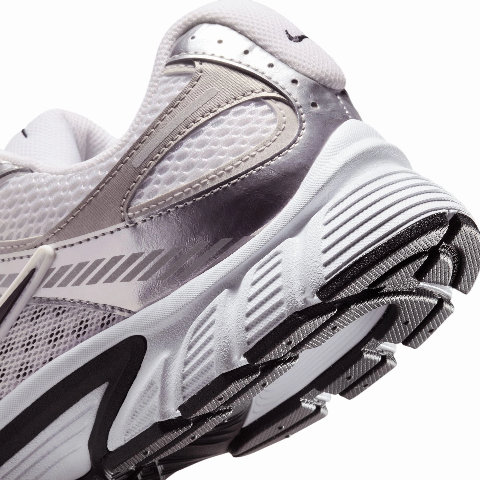 Men's Nike V5 RNR - WHITE/BLACK-VAST GREY-COLLEGE GREY