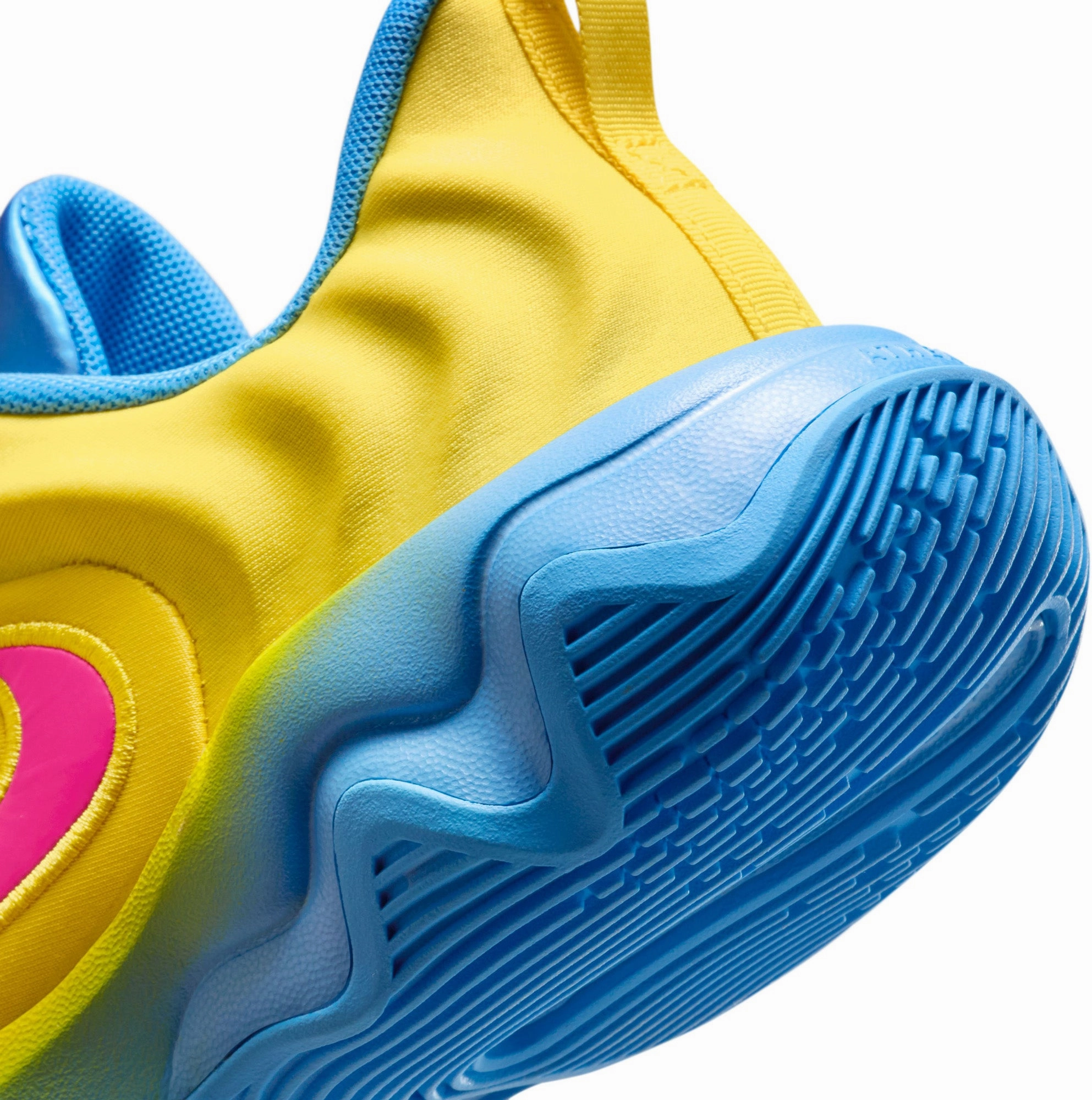 Nike Giannis Immortality 4 Big Kids Basketball Shoes
