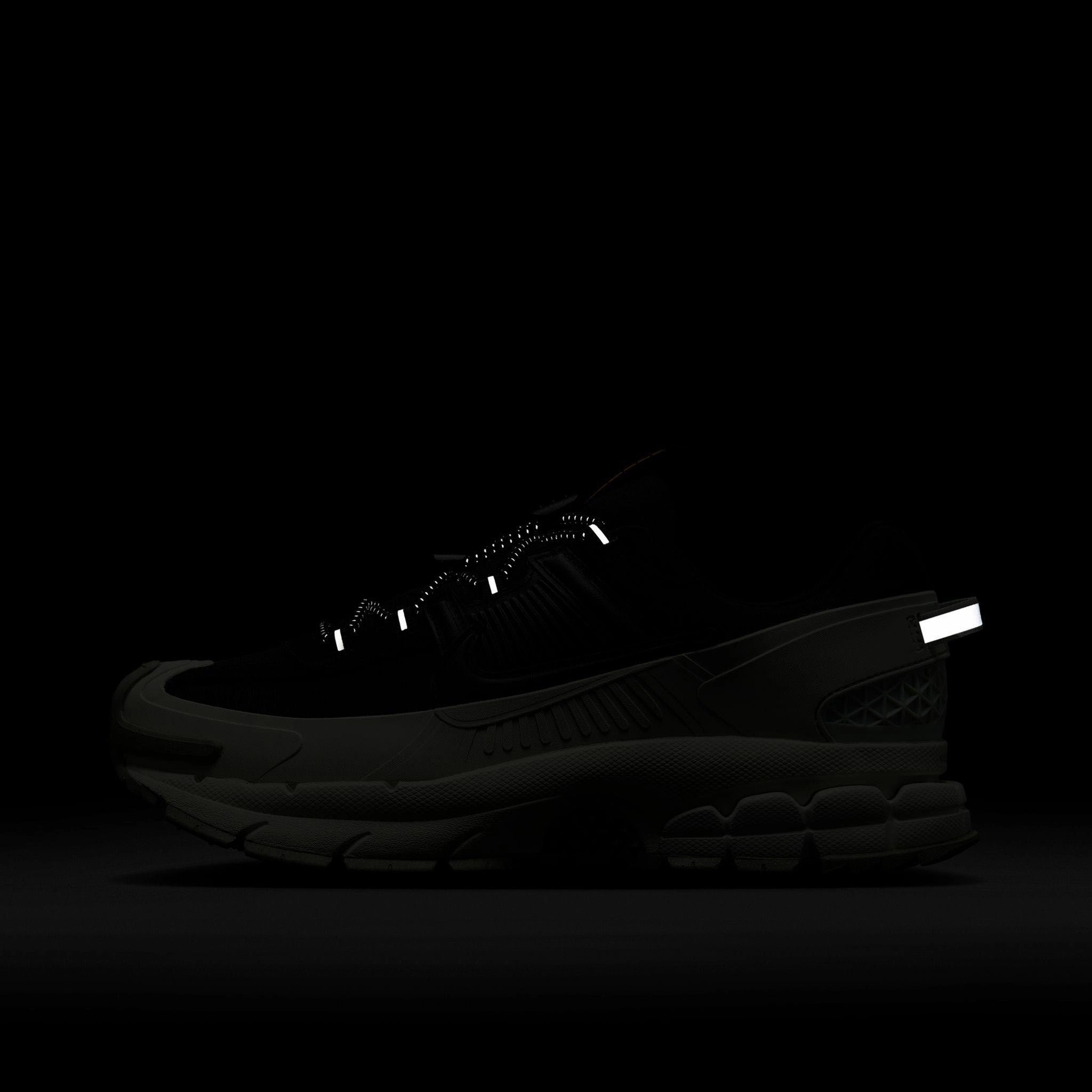 Nike Zoom Vomero Roam Black / Black - Light Silver
