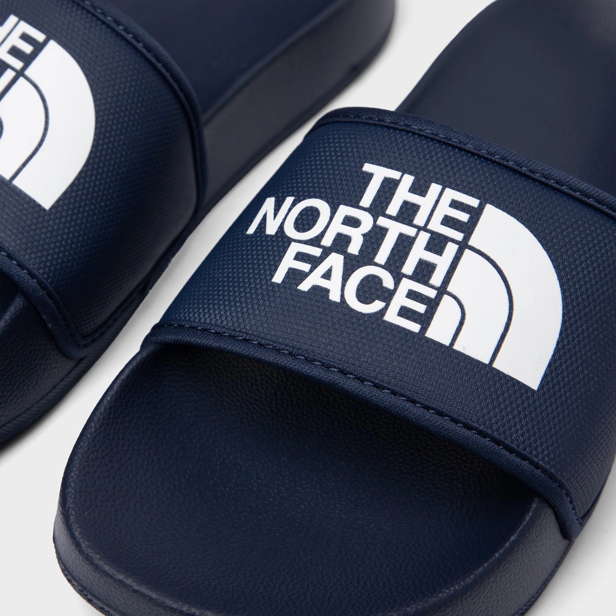 The North Face Juniors' Base Camp Slide III Summit Navy / TNF White