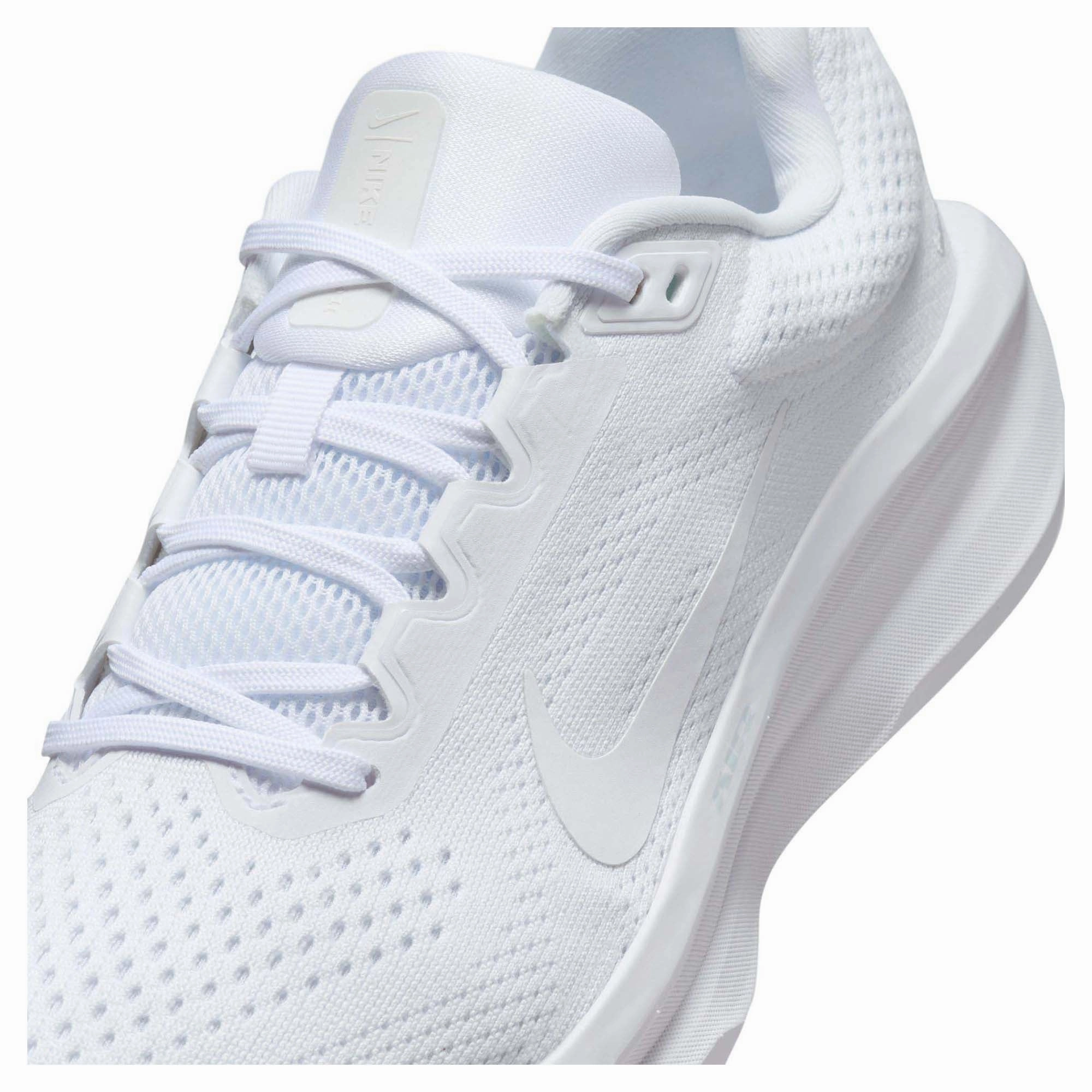Winflo 11 Women's Road Running Shoes